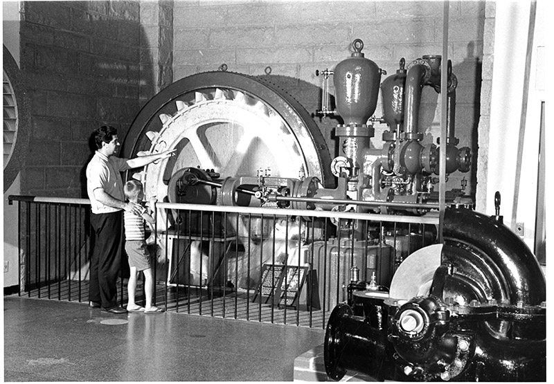 Power Machine Hall, 1957